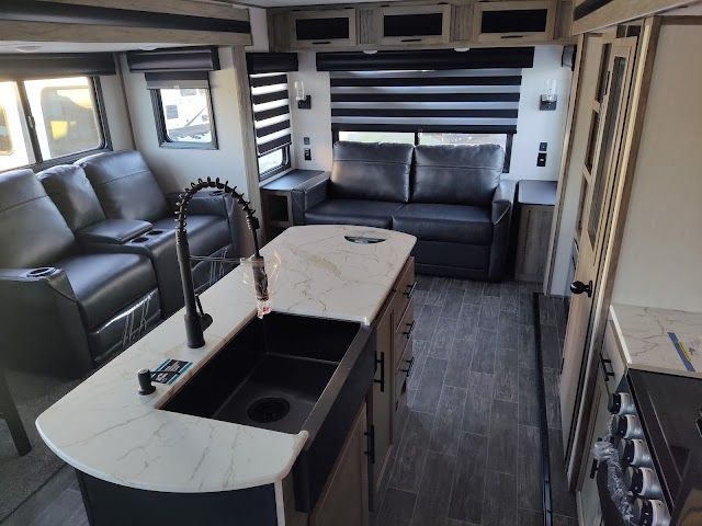 GRAVES RV REPAIR photo 4