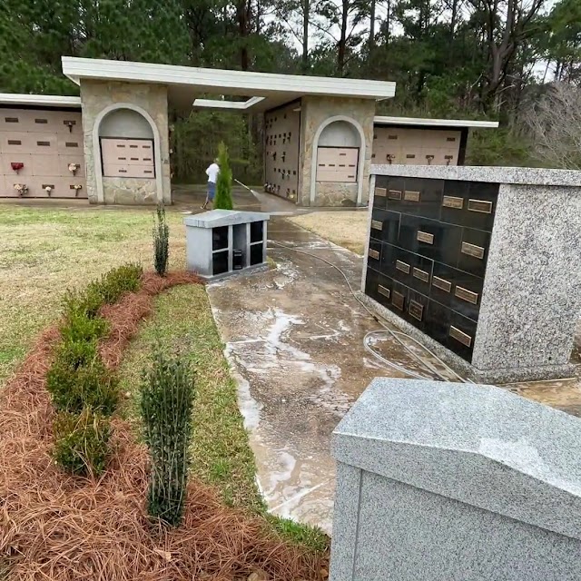 Gray's Pressure Washing LLC photo 3