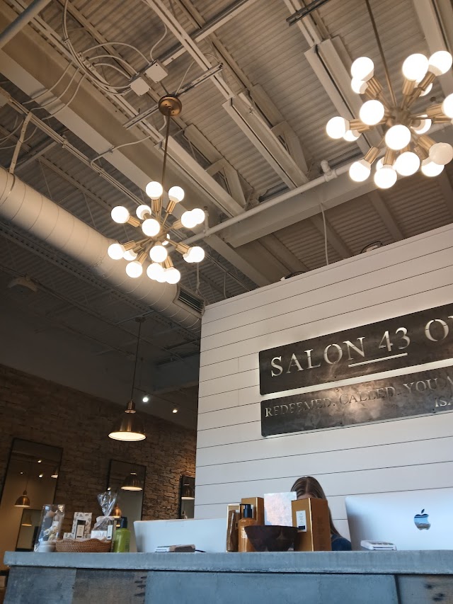 Salon 43 One photo 1
